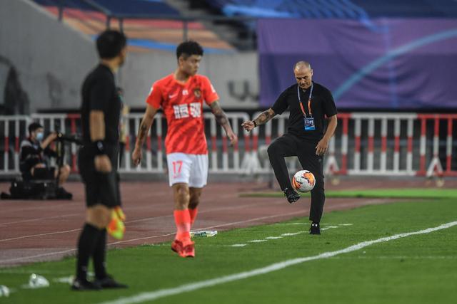 利物浦后悔了吗？玛玛达面对巴萨被狂灌7球